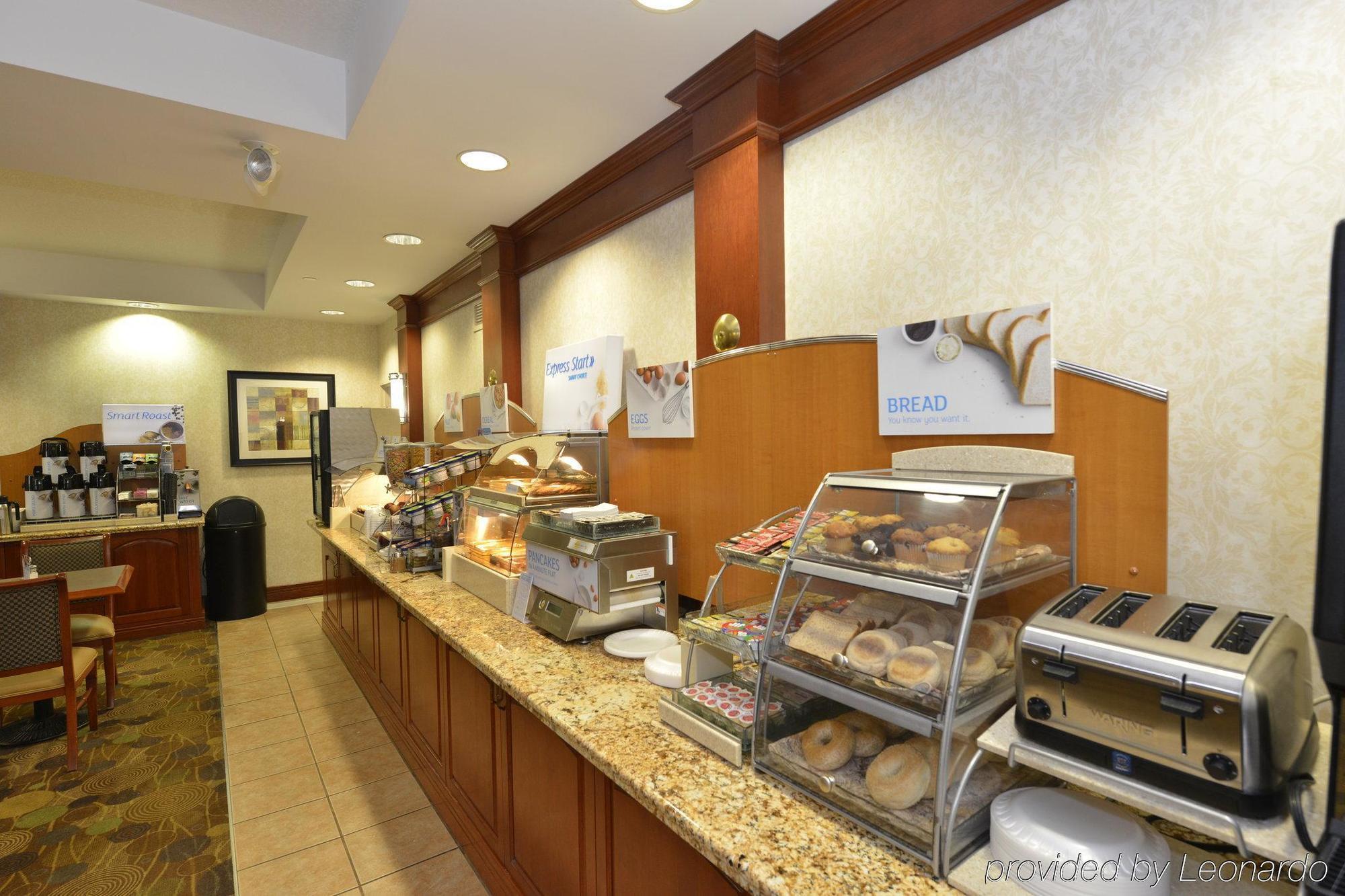 Spark By Hilton Guelph Esterno foto
